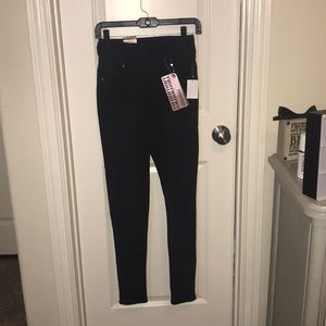 Black Highwaisted jeans